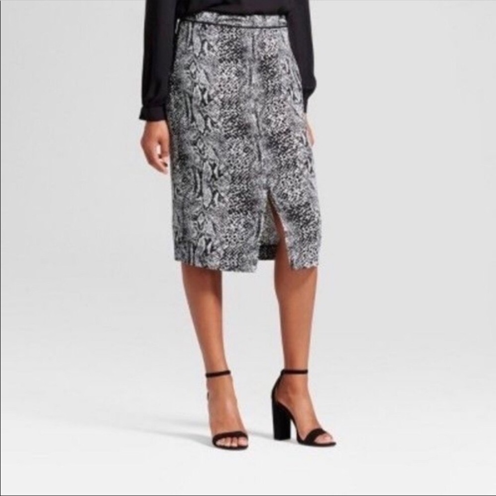 Snakeprint Pencil Skirt
